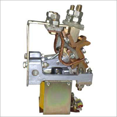 Reverse Contactor With Single Coil