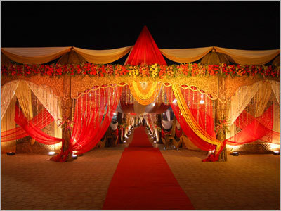 Entrance - Fabric and Metal, Variable Dimensions, Red | Modular Assembly, Elegant Design, Grand Entrance, Red Carpet, Customizable