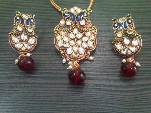 Peacock Pendant Set