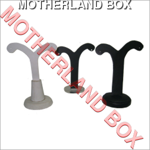 Eariing display stand