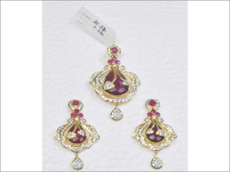 Diamond Pendent Set