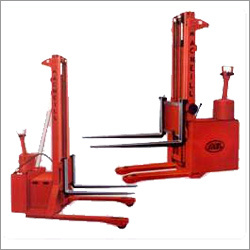 Pedestrian Electric Pallet Stackers
