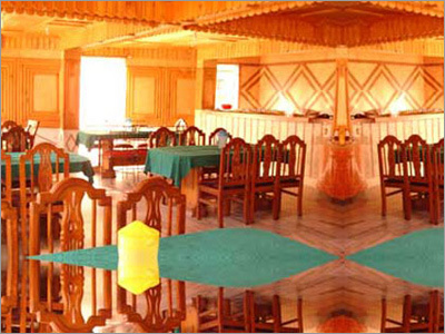 Hotels - 10-100 Rooms 4-Star Service | Pool Wifi Business Meetings Dining Experience