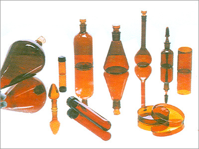 Low Actinic Amber Glassware - Burettes, Pipettes, Flasks, Cylinders with Hexagonal Base, Separating Funnels, Petri Dishes | Light Protection, Chemical Resistance, Accurate Measurement, Durable
