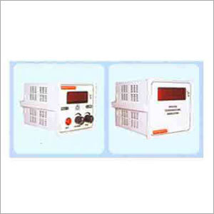 Calibrator - Sodium Material, Square Shape, Rack-mounted, Oscilloscope Display | Measures Magnitude, Systematic Calibration, Control Panel, Laboratory Use