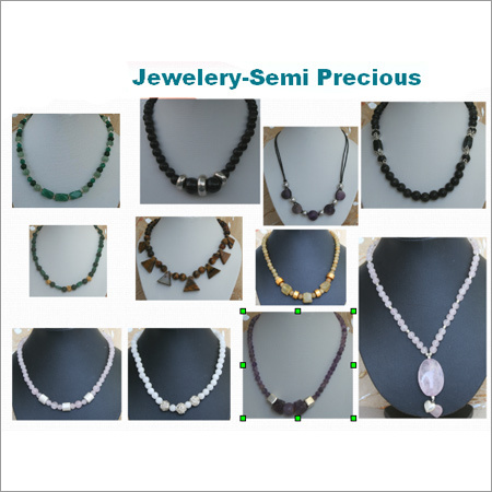 Neclace Jewelery