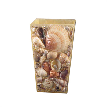Shell craft flower vase