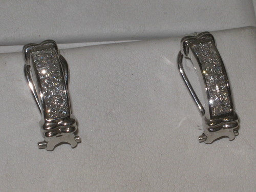 Diamond and Gold Earring