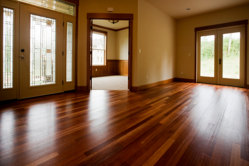 HARDWOOD FLOOR