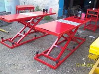 Hydraulic Motorcycle Lift - Heavy Duty Steel Frame, 1-year Warranty For Reliable Use