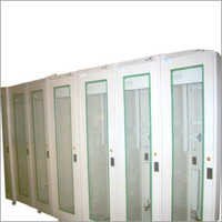 Standard Glass Server Racks Capacity: 800 Kg Kg/hr