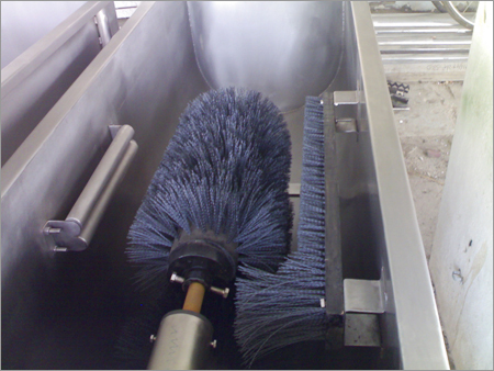 Cleaning Milk Can Scrubber