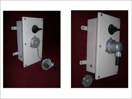 FULLY INTERLOCKED INDUSTRIAL RECEPTACLES