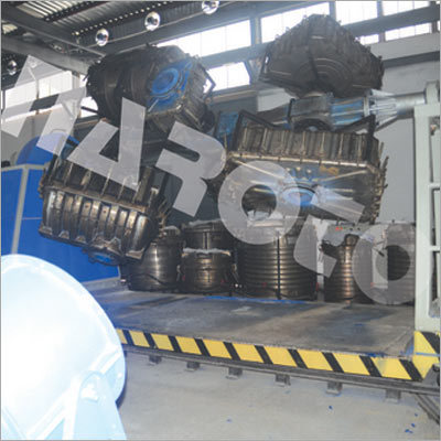 Shuttle Type Rotational Moulding Machine