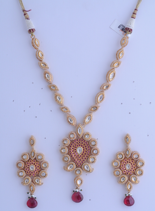 Designer Gold Jewelry - 18K-24K Gold, Variable Size, Gold Color | Elegant Look, Smooth Edges, Beads, Pearls, Diamonds, Pave and Prong Setting