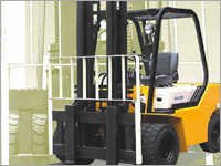Diesel Forklift - High-Performance Diesel Engine, Load Capacity: Specific Value, Mast Height: Specific Value, Fork Length: Specific Value | Client Specific Modifications, Quality Tested, Pneumatic Tires