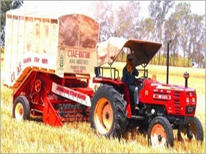 Straw Reaper Cum Trolley