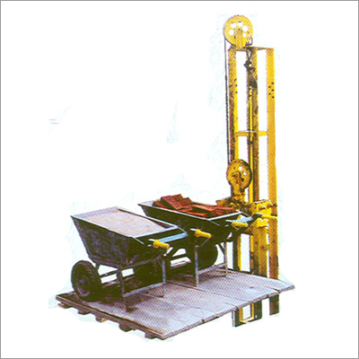 Builders Hoist