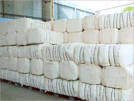 Cotton Bale With Pet Strap