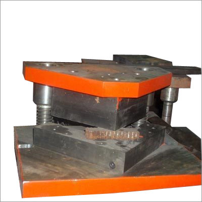 Core Cutting Die
