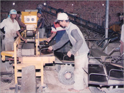 Bricks Cutting Tables