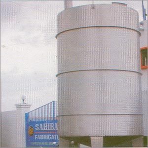 Vertical Milk Storage Tank