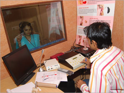 Audiometry Test - 100x50x40 cm | Accuracy: +/-2 dB, Compliance: OSHA, 250-8000 Hz Frequency Range, Reliable Testing, Work-Cover Compliant