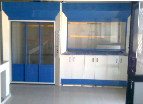 FUME HOOD