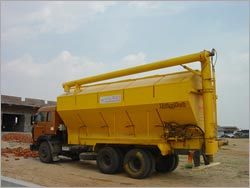 Bulk Feed Trucks