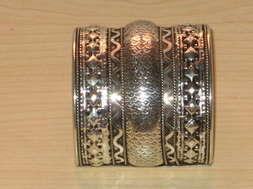 Cuffling - Brass, 60-70mm Diameter | Handcrafted, Polished Finish, Stone Embellished, Durable Wrist Adornment