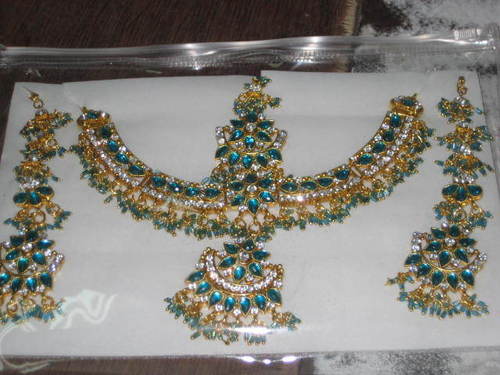 Zercon Stone Sets - Stone & Metal, 15x20cm, Teal | Elegant Design, Party Wear, Assorted Colors, Durable Material