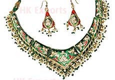 Lac Necklace