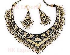 Lac Necklace - Lac Beads, 16-18 Inches, Black Cord | Elegant Design, Stylish Accessory, Durable Material