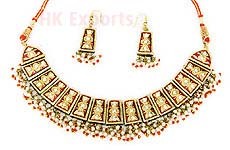 Lac Necklace - Lac/Resin Material, 16-18 Inch Choker, Gold Color | Elegant Design, Adjustable Closure, Stylish Accessory, Completes Outfit