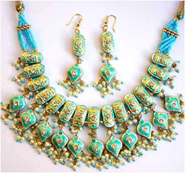 Lac Necklace