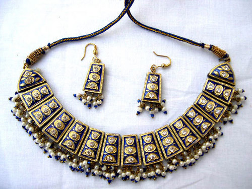 Lac Necklace