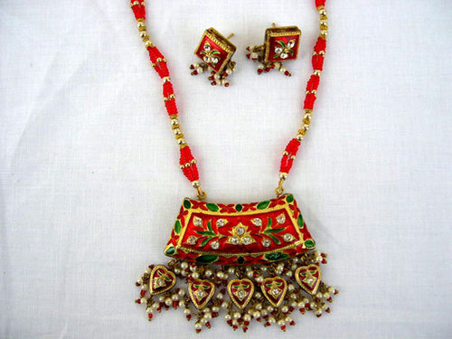 Lac Necklace - Lac Beads Metal, 16-18 Inches, Red | Elegant Design, Pendant Included, Earring Set, Traditional Style