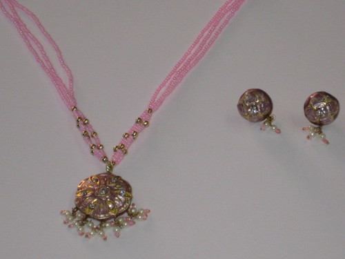 Lac Necklace - Lac Metal, 16 Inches, Pink | Adjustable Closure, Lightweight, Elegant Design, Matching Stud Earrings