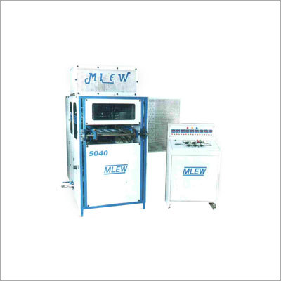 Vacuum Forming Machine