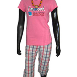 Women Tops And Capris