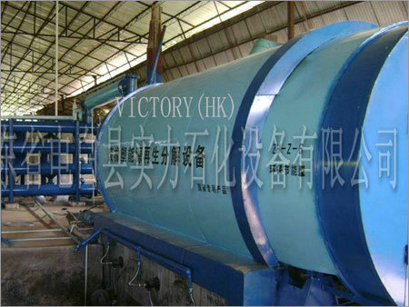 Tyre recycling machine