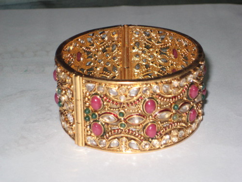Polki Jewelry - Gold Silver Alloy, 2x2 Inches | Intricate Design, Traditional Craft, Polki Kundan Stones