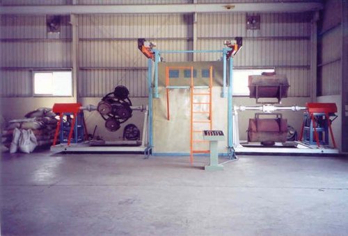 Shuttle Machine