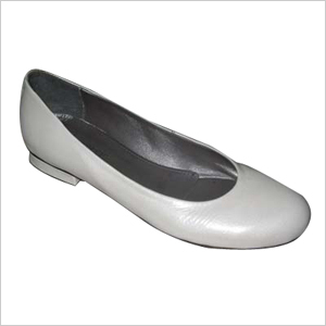 Belly Shoe - Leather, Various Sizes, White Color | Easy Wearing, Durable, Lightweight, Stylish, Comfortable, Versatile