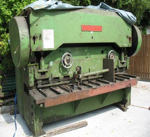 Old Shearing Machine