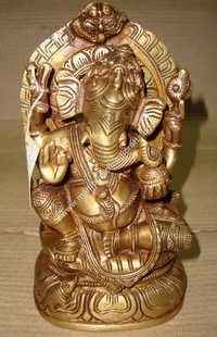 Ganesh Sitting With Ring