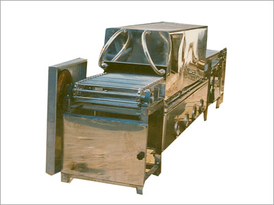 Crate Washing Conveyors - Stainless Steel, Variable Size, Automatic Control | Efficient Cleaning, Easy Operation, Durable Design