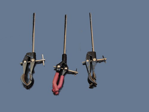 CLAMP RETORT