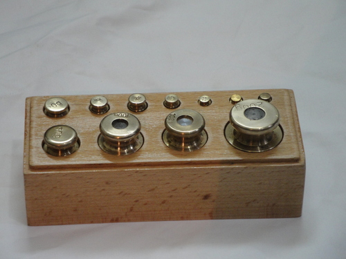 MASSES SET KNOBBED