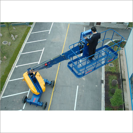 Self-Propelled Telescopic Boom Lift